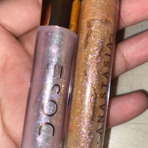 2 Glittery lipglosses